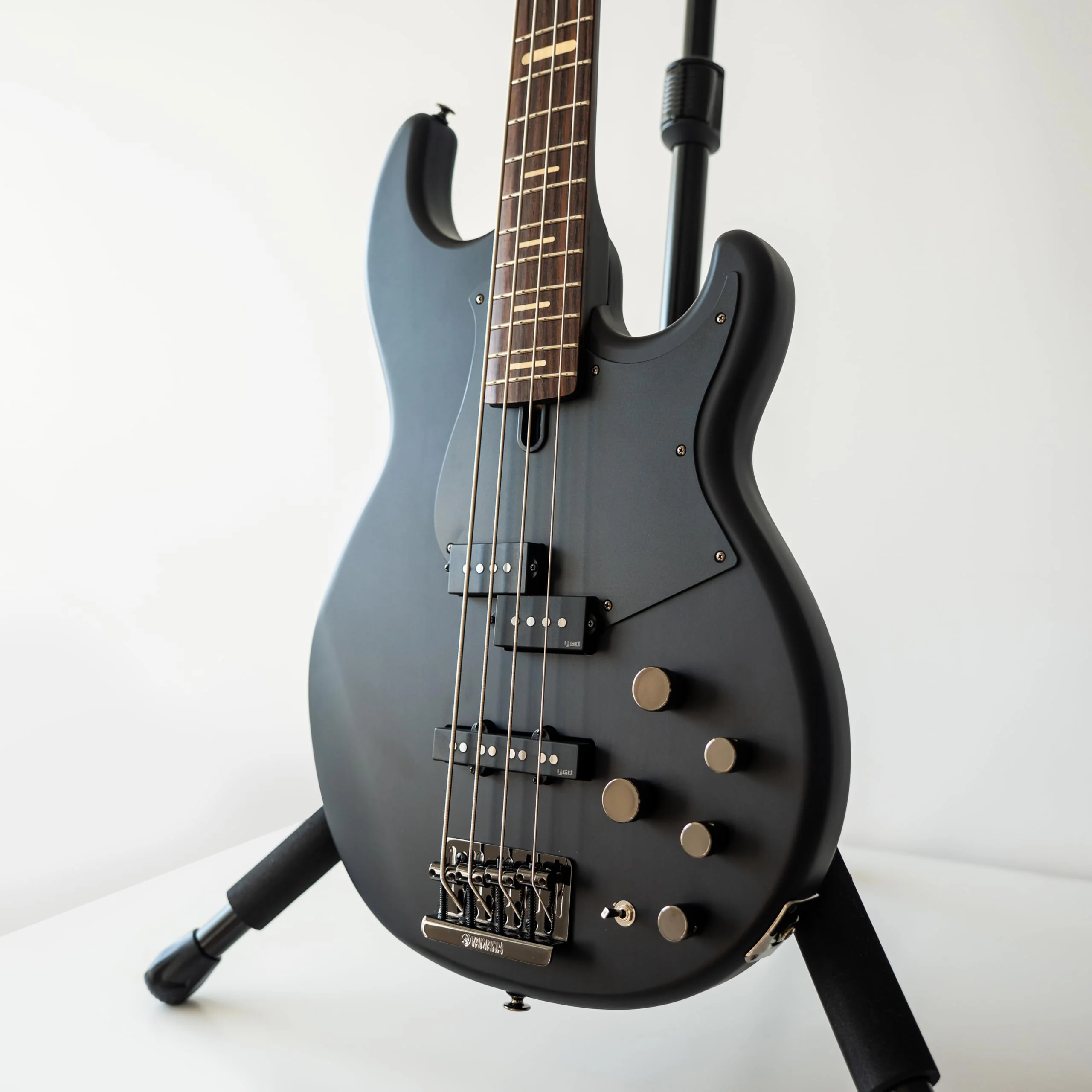 Pickguard for Yamaha BB Series Bass Guitars, Matte Black Anodized, Compatible with 4 String BB234/434/734A/P34 Models, 1 Unit - Image 2