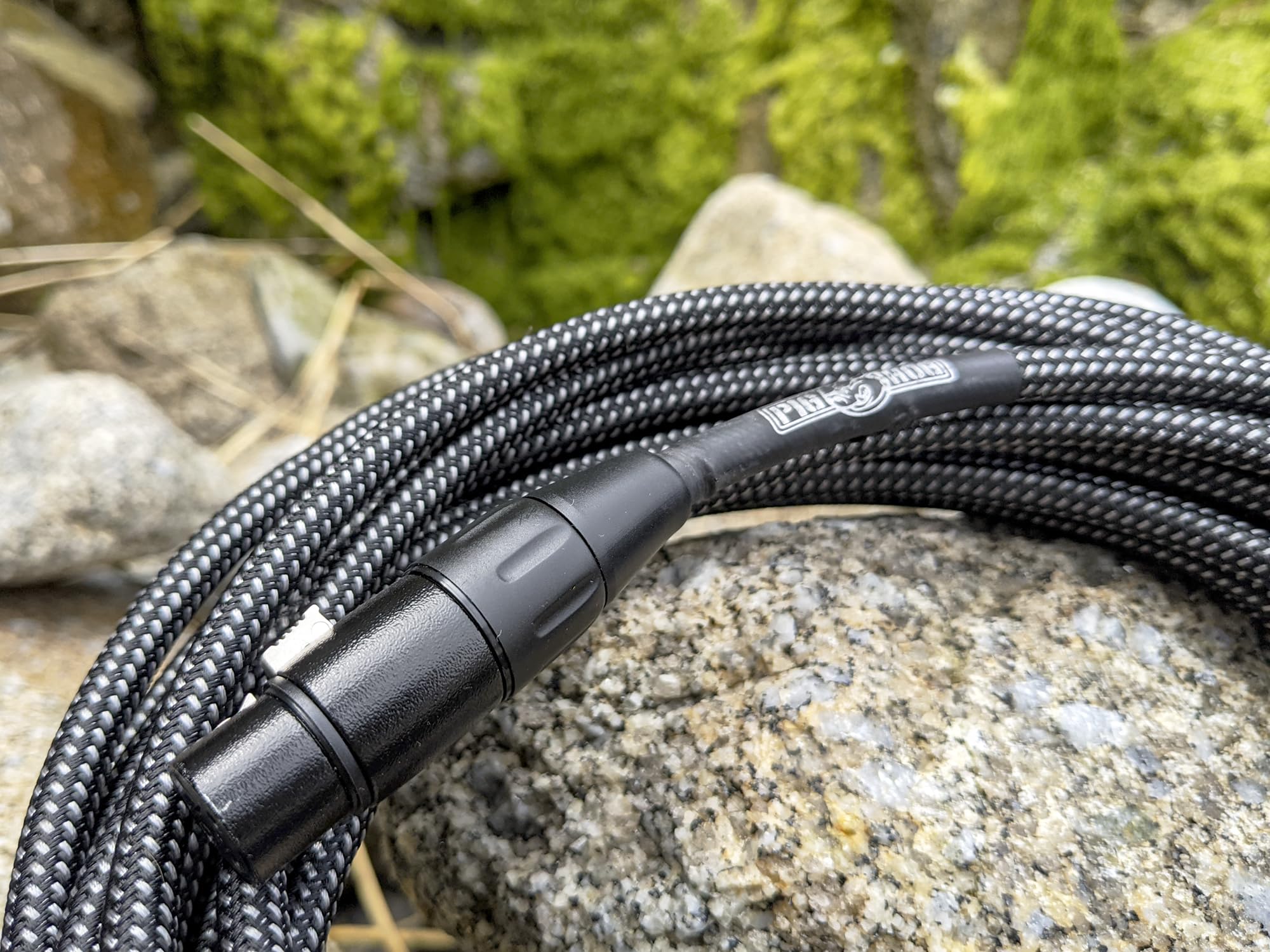 Pig Hog PHM20BKW Black/White Woven High Performance XLR Microphone Cable, 20 Feet 20 ft. - Image 2
