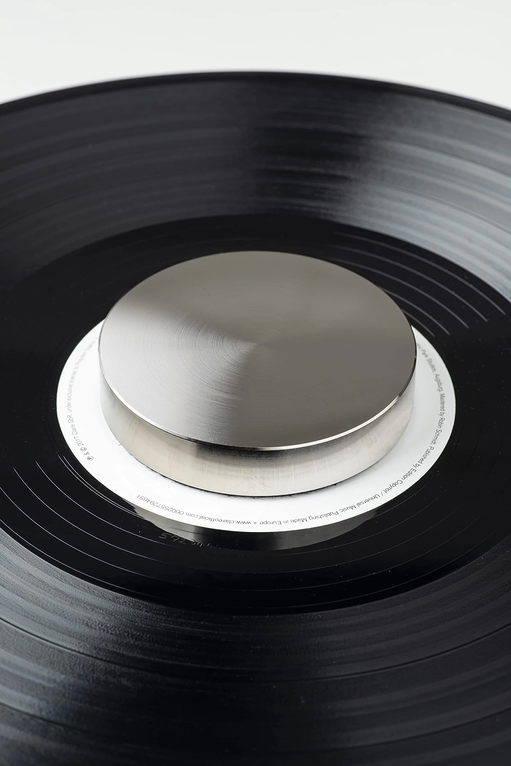 Pro-Ject Record Puck PRO, Nickel Plated Aluminium Record Puck, Sound Improvement for All Turntables - Image 2