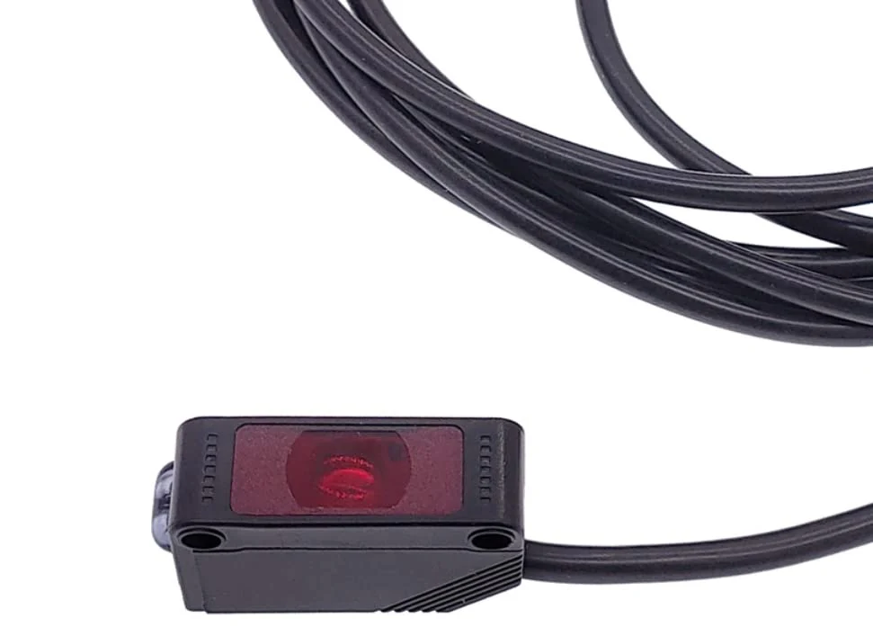 Reflector Photoelectric Sensor 12 to 24 Volt DC Output PNP Reflection Photoelectric Sensor with Mirror IR Photoelectric Sensor up to 2 Metres NC/NO (Reflector Light Barrier - 2 Metres - PNP - E3Z-R81) Reflector light barrier, 2 metres, PNP, E3Z-R81 - Image 8