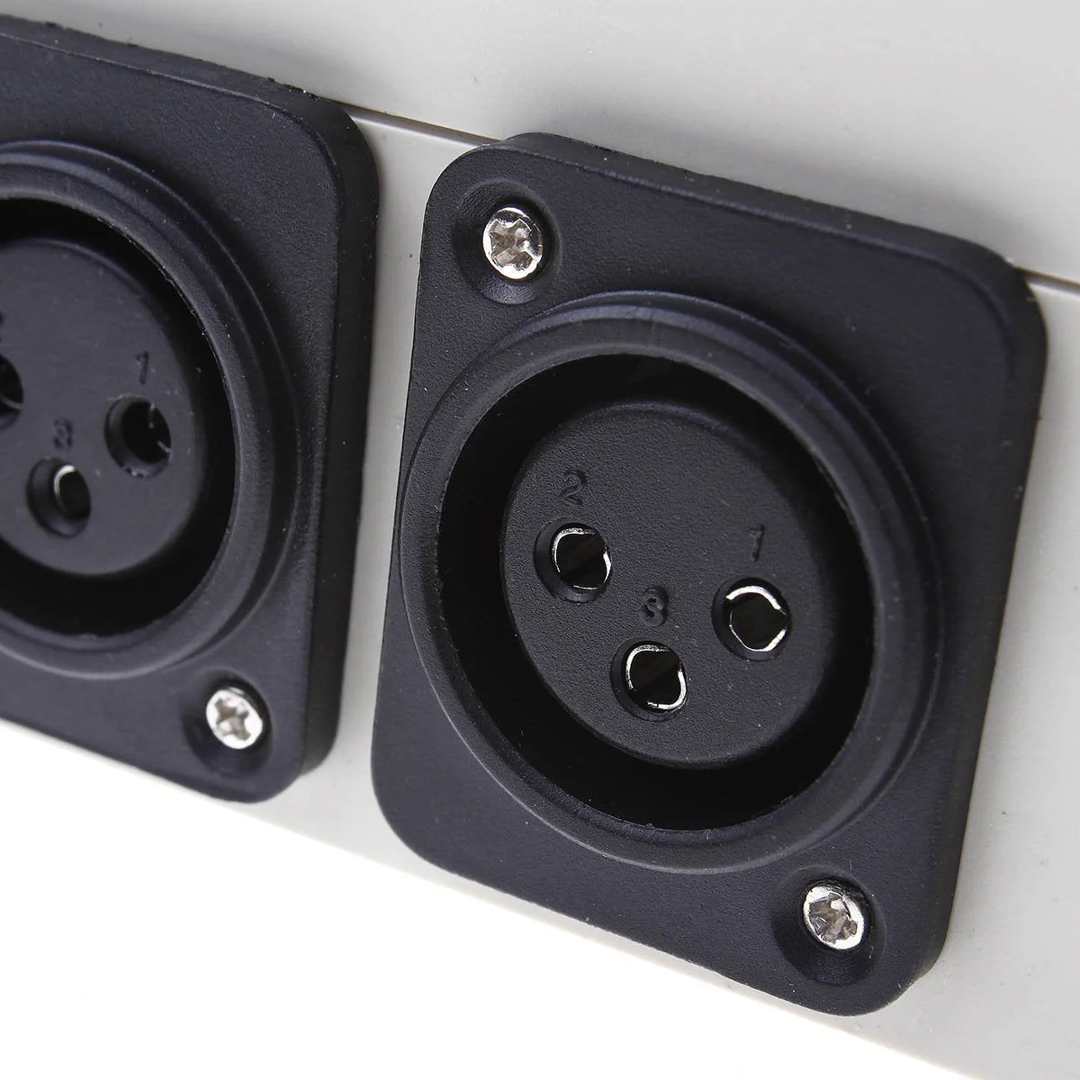 RioRand DMX512 LED Signal Splitter Amplifier Distributor 1 Way in 8-Channel 3-Pin Output with Signal Indicator - Image 5