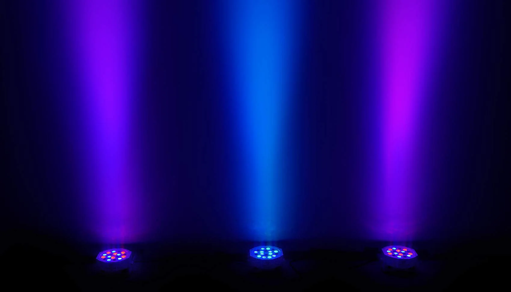 Rockville RockPAR50 White Compact 24W LED RGB Par Can DJ/Club/Stage Wash Light, DMX Control, Daisy-Chain Power, Sound-Activated, for Parties, Weddings, and Live Performances - Image 9