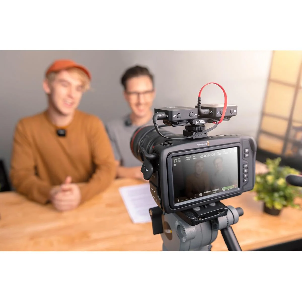 RØDE DCS-1 Dual Cold Shoe Mount - Image 2