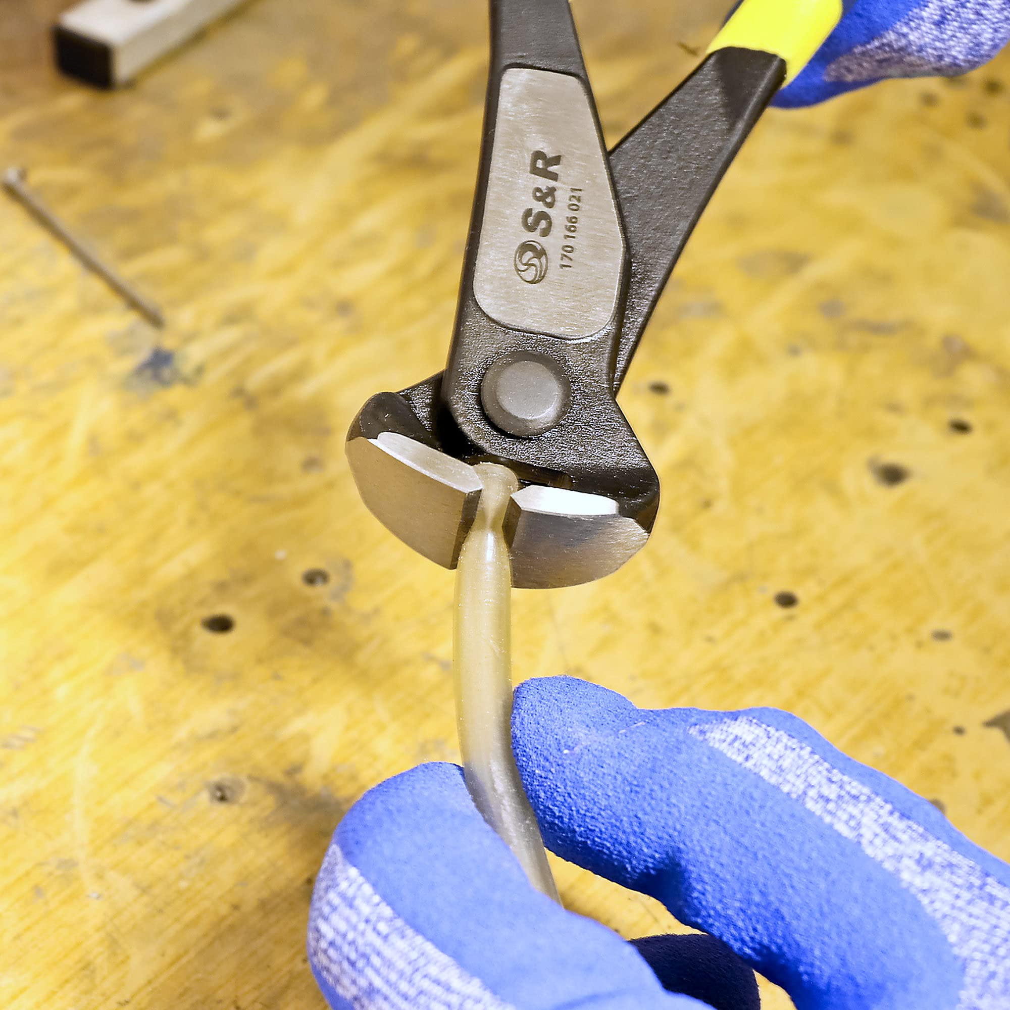 S&R Pincers, Wire Pliers, End Cutters 200 mm, Sharp Resistant Cutting Edges for Intensive Use, Heavy Duty 70C Steel, HRC 66 Hardness, Non-Slip Double Coated 2K Handles 20 cm - Image 5