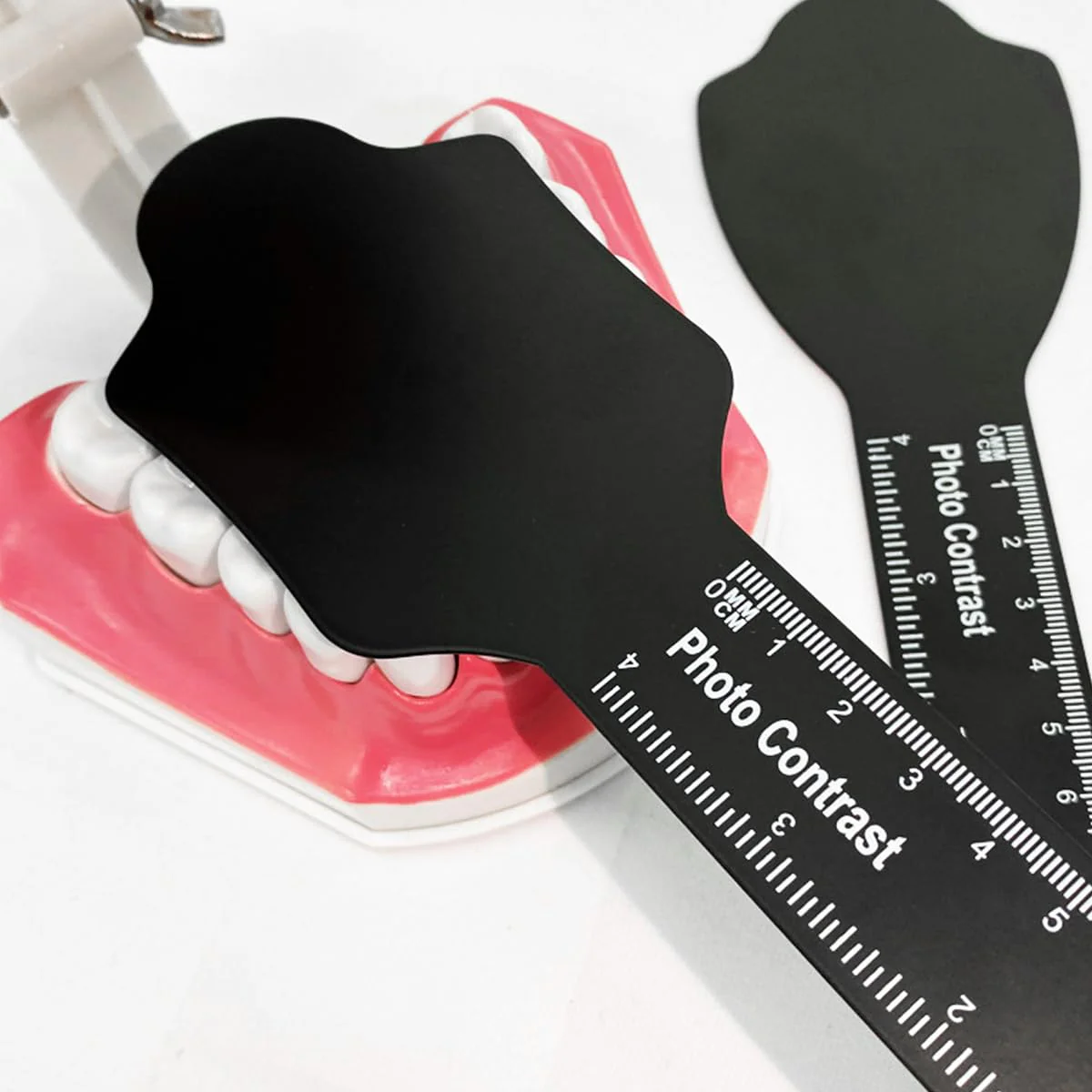 Sarini 2 Piece Dental Photo Contrast Board with Black Background Dental Photo Fully Autoclavable Dental Oral Contrast Board Dental Care Kits - Image 6