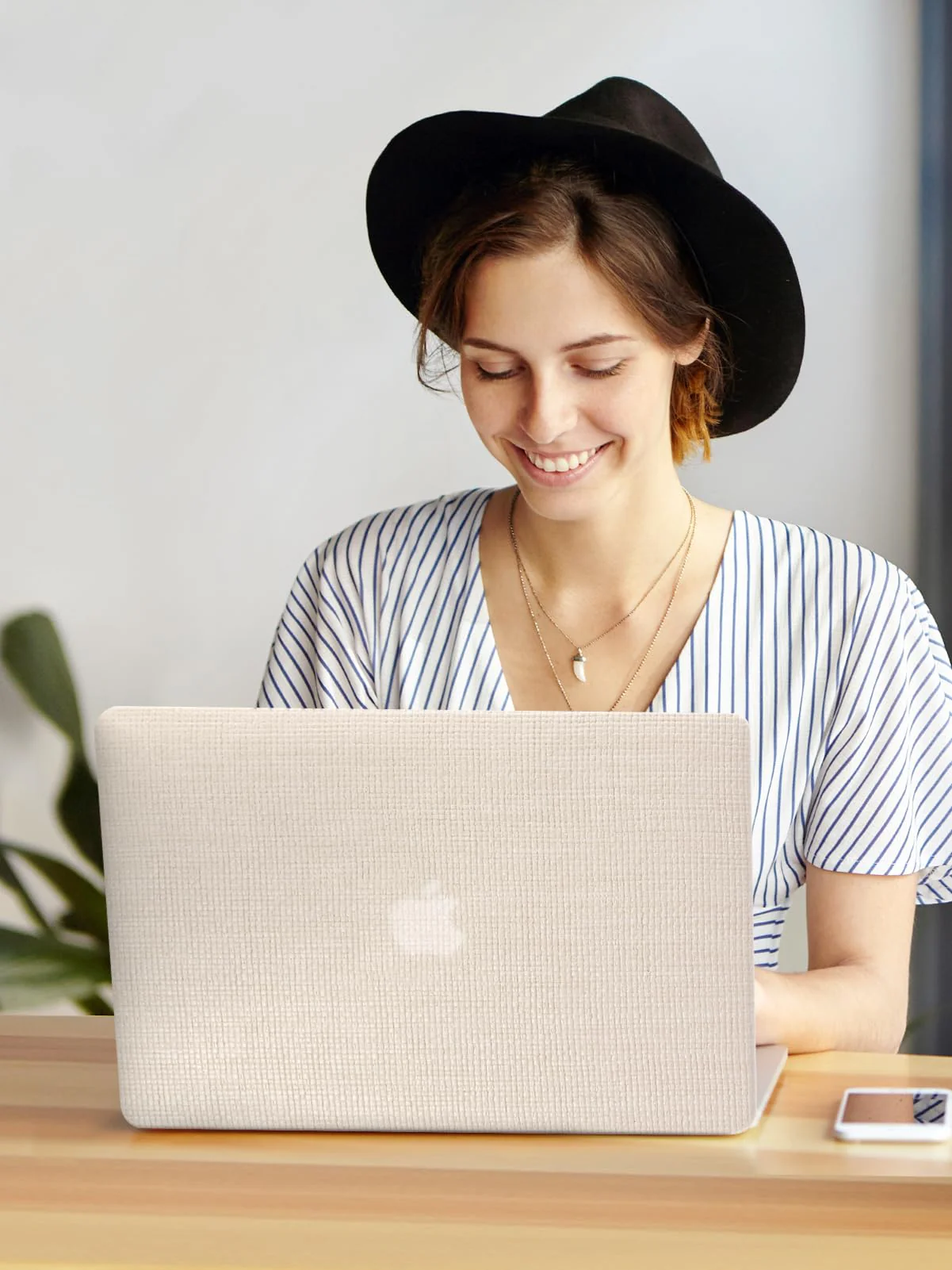 Seorsok Compatible with MacBook Air 13 Inch Case2022 2021 2020 2019 2018 Release A1932 A2179 M1 A2337 Touch ID,Elegant Leather Plastic Hard Shell Case with Transparent Keyboard Cover,Beige Woven Air13（A1932 A2179 M1 A2338） Beige - Image 5