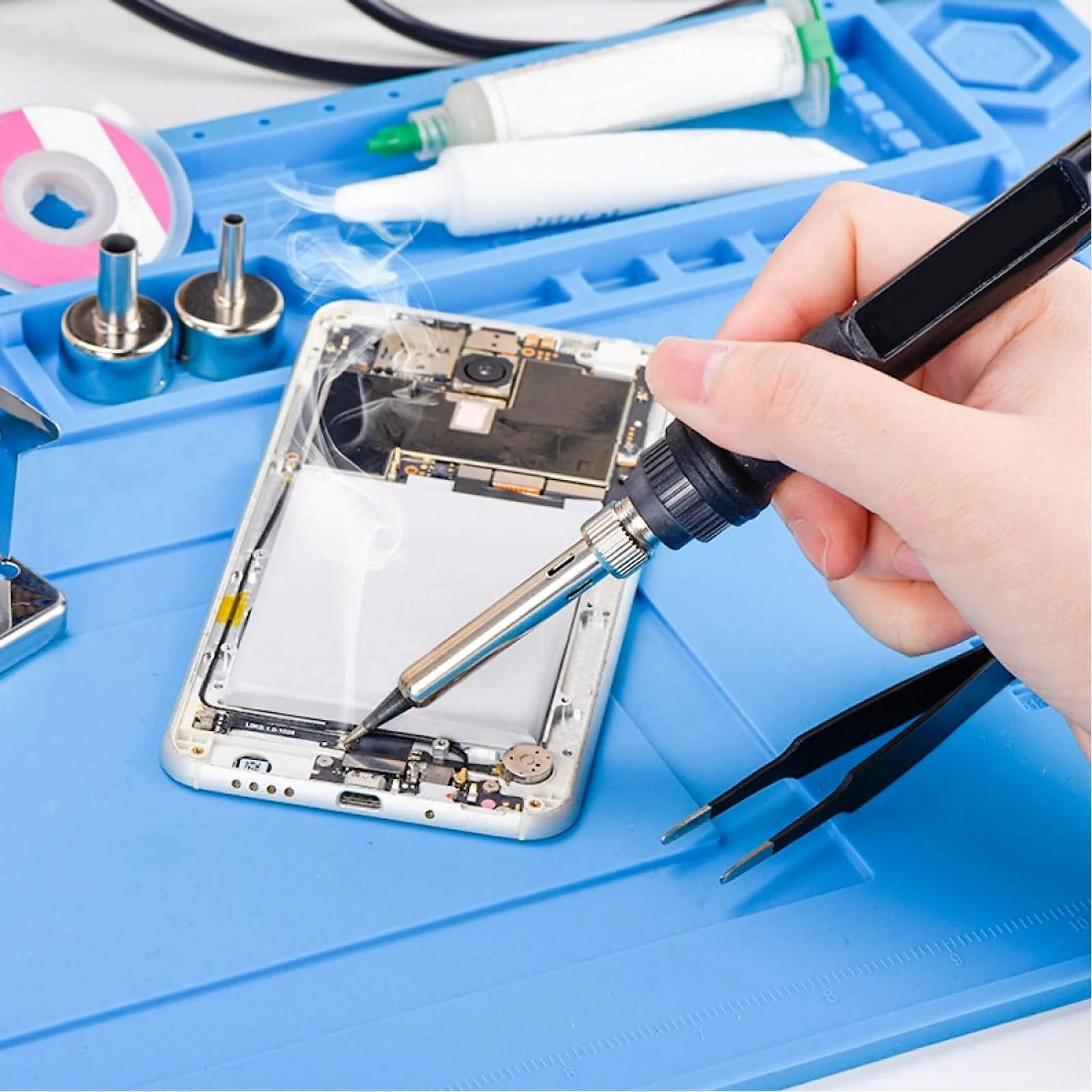 Soldering Mat, 45 x 30 cm Antistatic Repair Mat, Soldering Work Mat with Scale and Screw Position for Soldering, Soldering, Repairing Electronic Components, Circuit Boards 45×30cm - Image 6