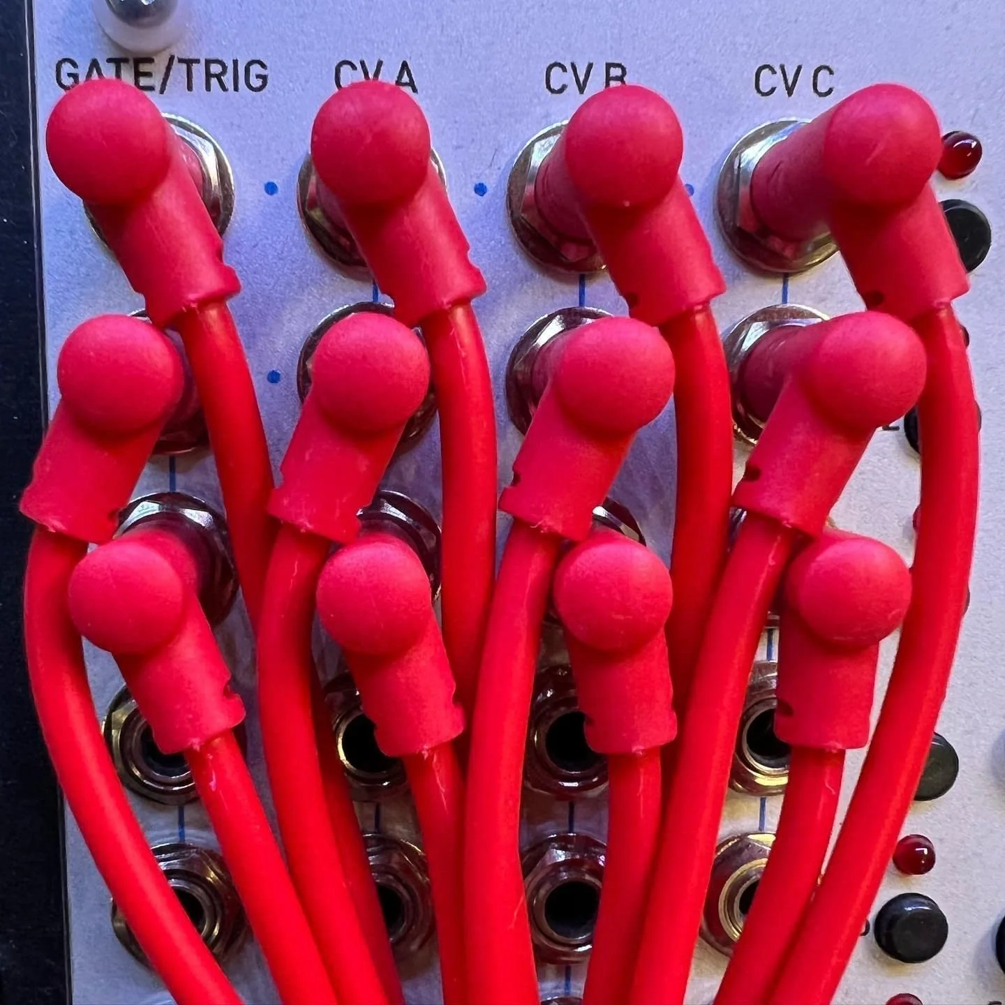 SSMS - Luigis Modular M-PAR Right Angled Eurorack Patch Cables - Package of 5 Yellow Cables (60cm) 60cm - Image 7