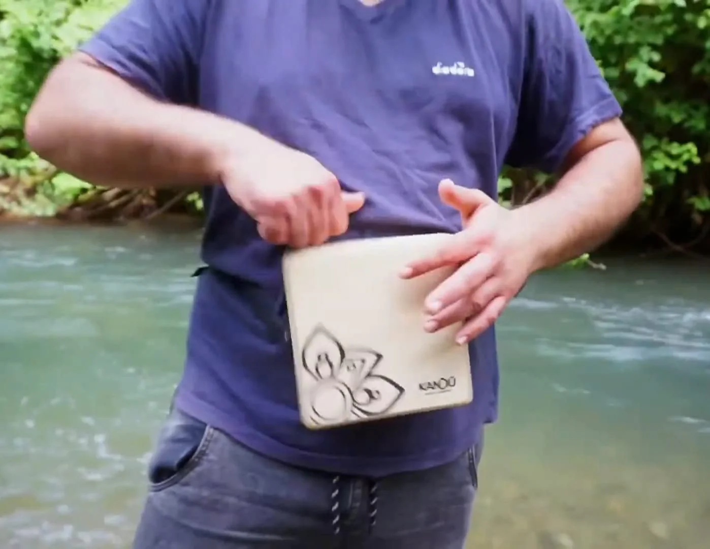 The Kandu Mashbox - is the first-ever wearable drum shaker,small Cajon designed to meet the needs of every percussionist-natural (Yellow) Yellow - Image 5