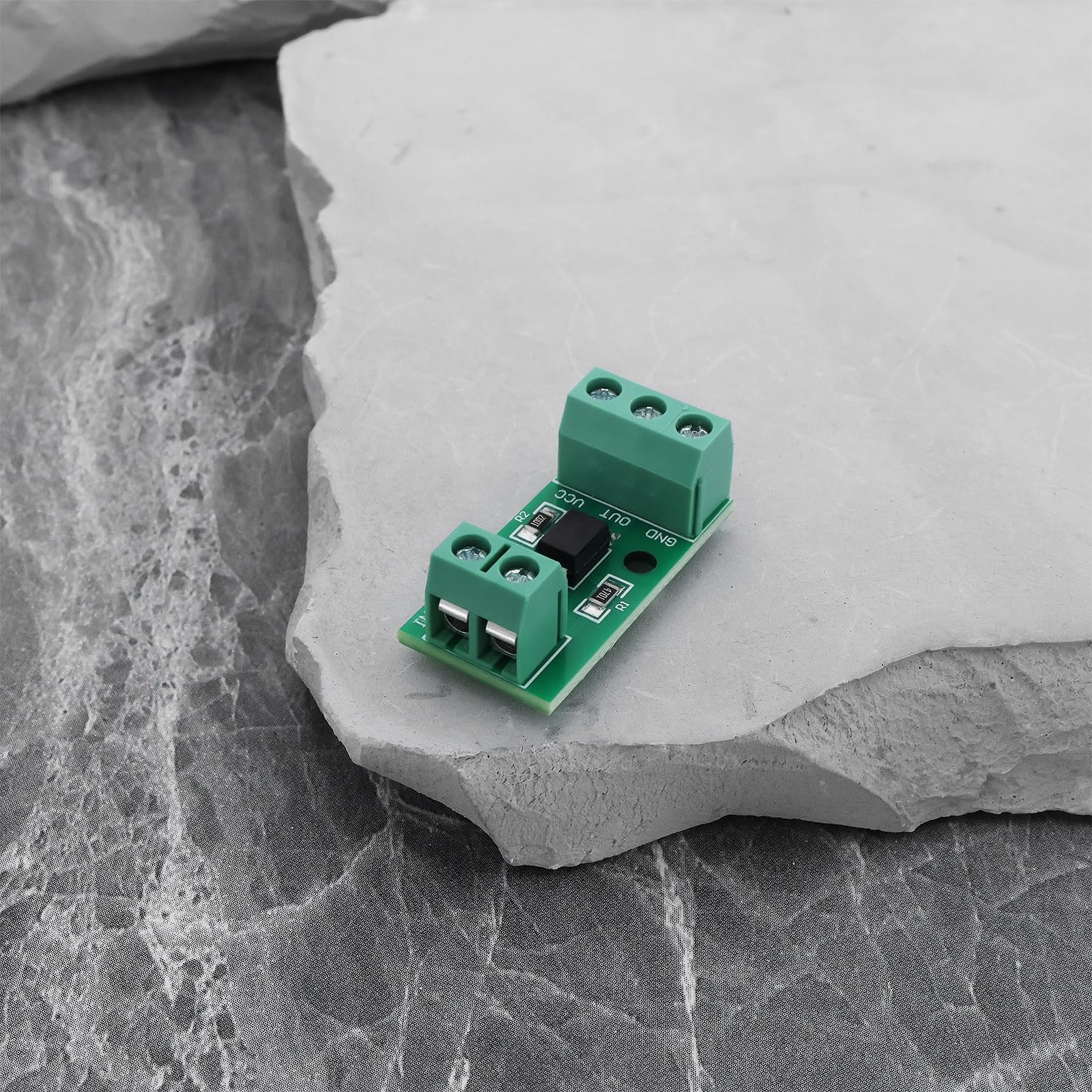 The Lord of the Tools 4X 1-Channel PC817 Optocoupler Isolation Module (12V) Suitable for Photoelectric Isolator Signal Ssolation and Anti-Interference 12V - Image 6