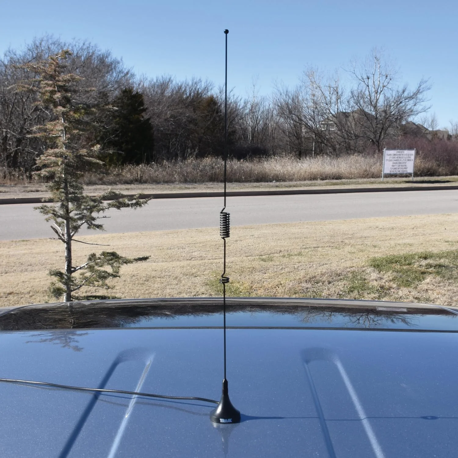 Tram® Scanner Mini-Magnet Antenna VHF/UHF/800-MHz to 1,300-MHz with SMA-Male Connector - Image 2