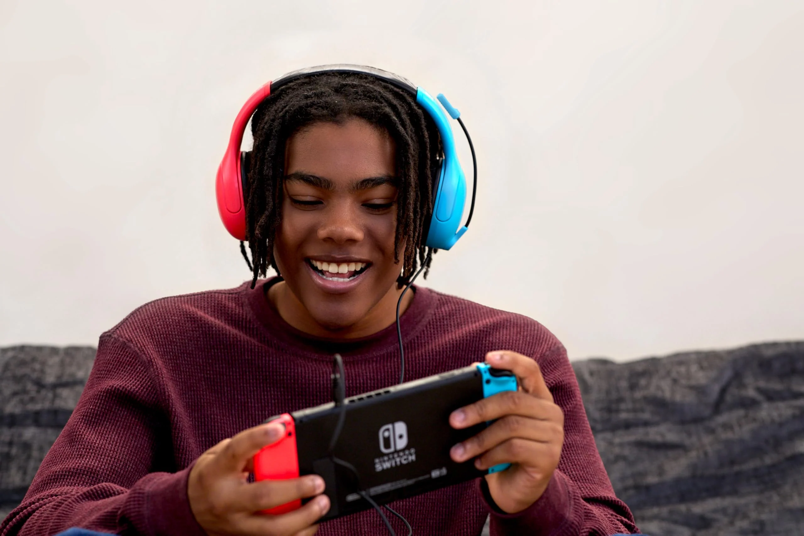 Turtle Beach Airlite Fit Wired Gaming Headset: Officially Licensed for Nintendo Switch, Nintendo Switch 2/Lite/OLED Model - Flip-to-Mute Mic, Over-Ear Comfort Cushions, 40mm Speakers - Neon Blue & Red - Image 7