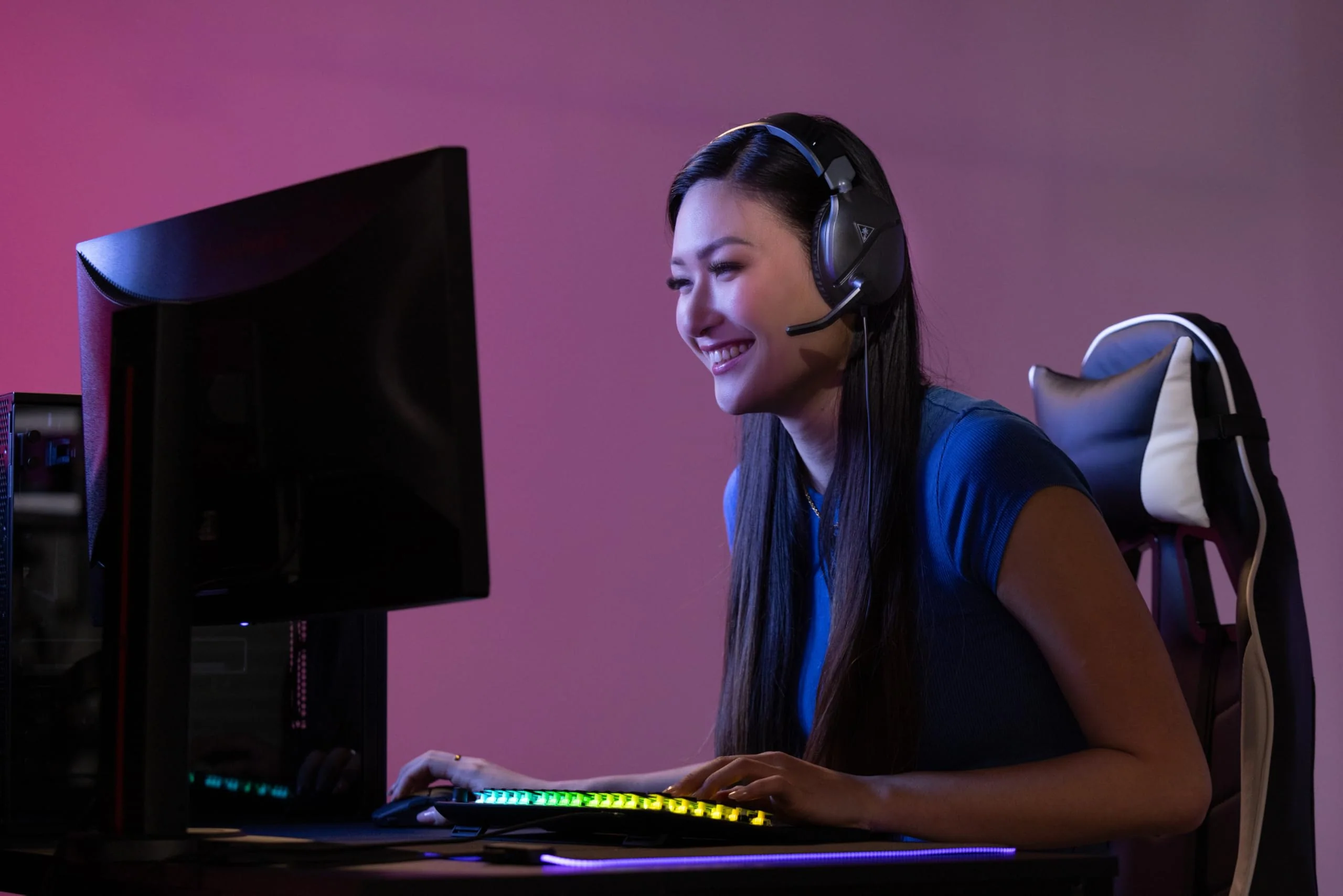 Turtle Beach Recon 70 Multiplatform Gaming Headset for PC, PS5, PS4, Xbox Series X|S, Xbox One, & Mobile w/ 3.5mm Wired Connection - Flip-to-Mute Mic, 40mm Speakers, Lightweight Design, Black - Image 8