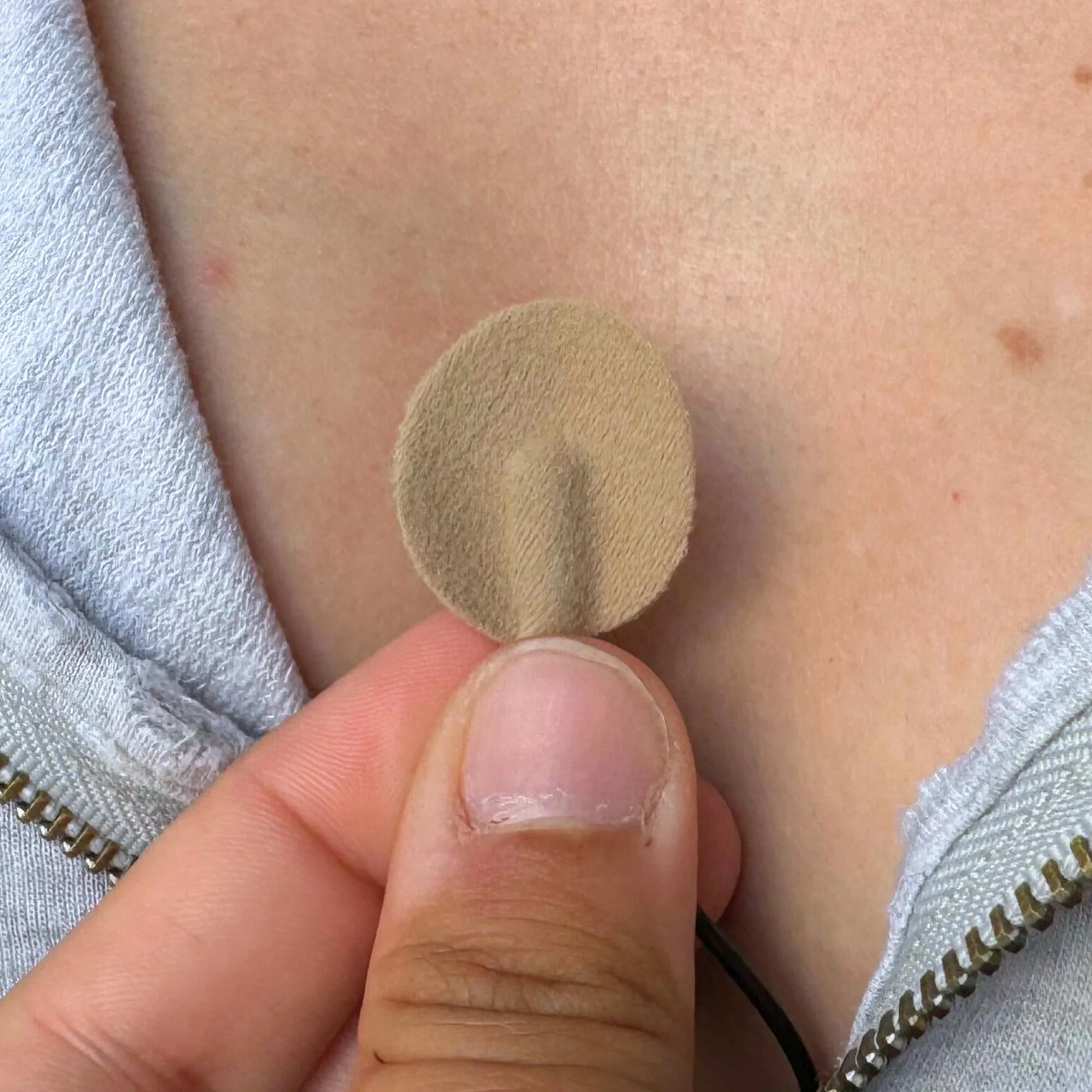 URSA Soft Circles: Reusable Soft Covers That Provide a Shield Against the Wind and Camouflage for Lavalier Mics. (100x Soft Circles, Beige) Single Colour Pack of 100 - Image 9