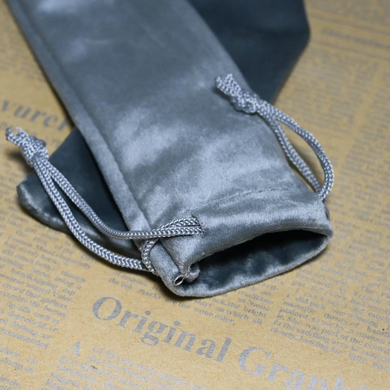 Violin Bow Velvet Bag for Single Violin/Viola/Cello Bow Protection Case Dust Cover 4/4 Full Size Grey - Image 3