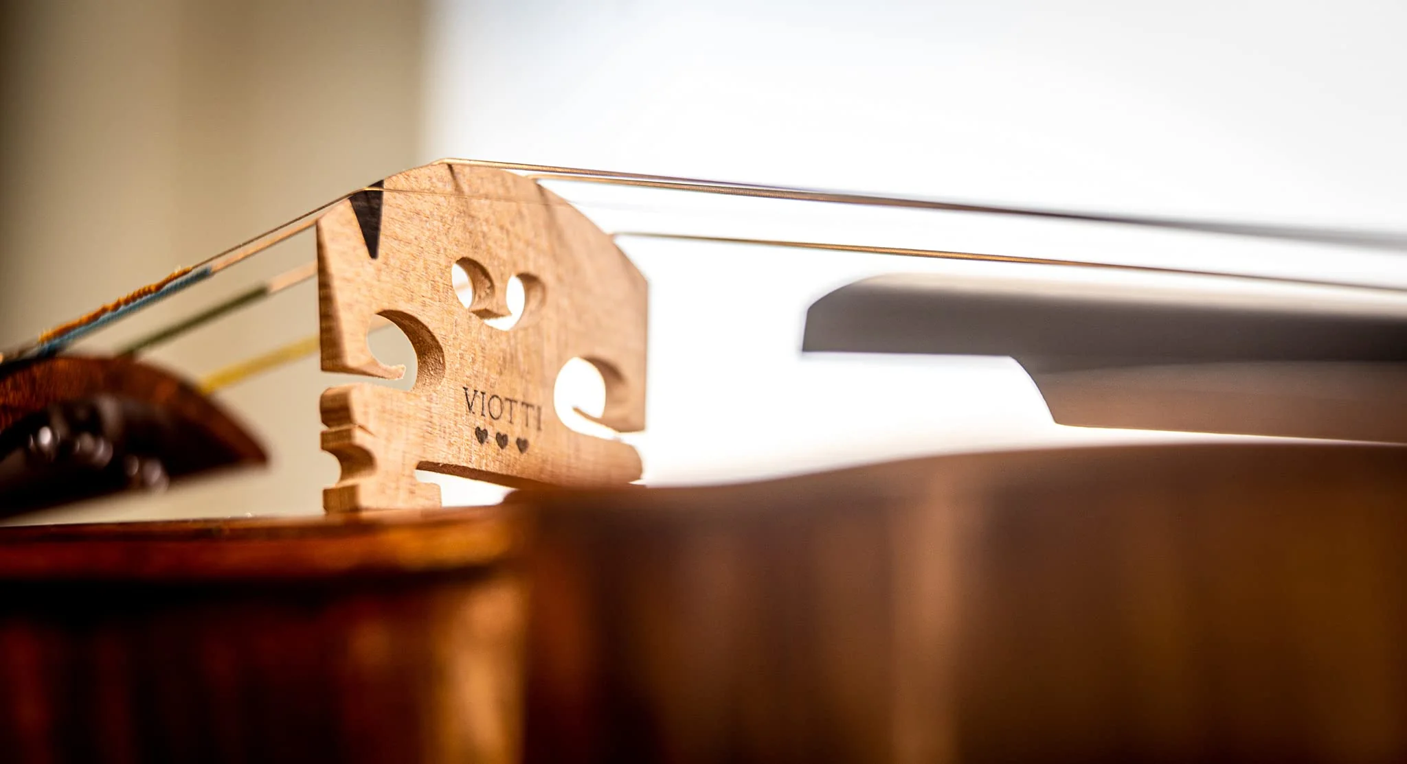 Viotti Violin Bridge 4/4: Finer Grade Solid Maple Violin Bridge, Pre-Cut & Pre-Fitted to Fit Most 4/4 Violins, Crafted by Highly Skilled Experts for Sharper Sound, Volume, Beauty & Clarity - Image 6