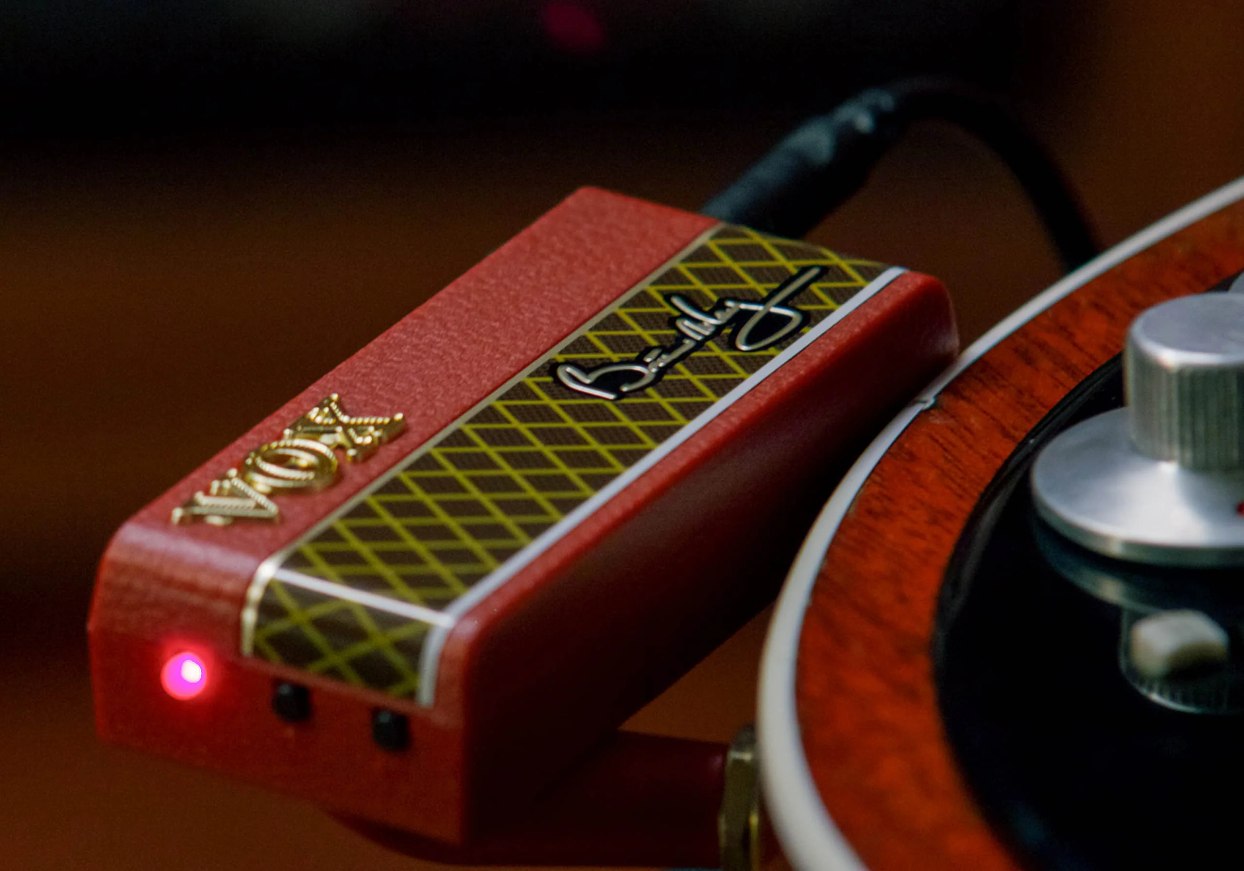 Vox amPlug Brian May Headphone Guitar Amplifier w/ Treble Booster, Stereo Tap-tempo Delay, Chorus, Phase, and Rhythms [v3] Brian May - Image 5