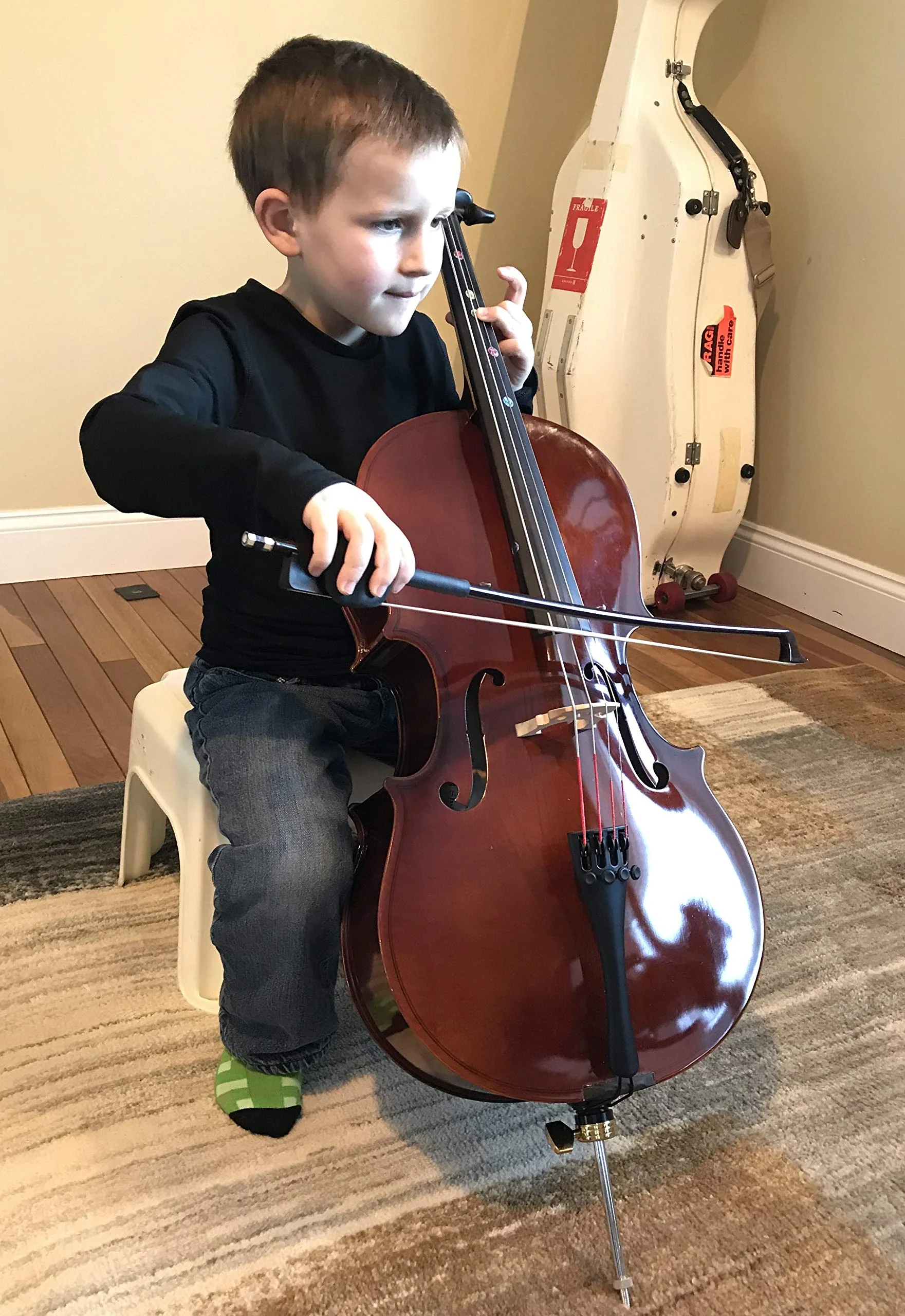 WADA Cello Bow Grip Aid: A Correct Bow Hand without Strain. A Second to Attach to the Bow and Remove. You can Concentrate on your Sound and Music with a Relaxed Hand and Arm from the Beginning. - Image 4
