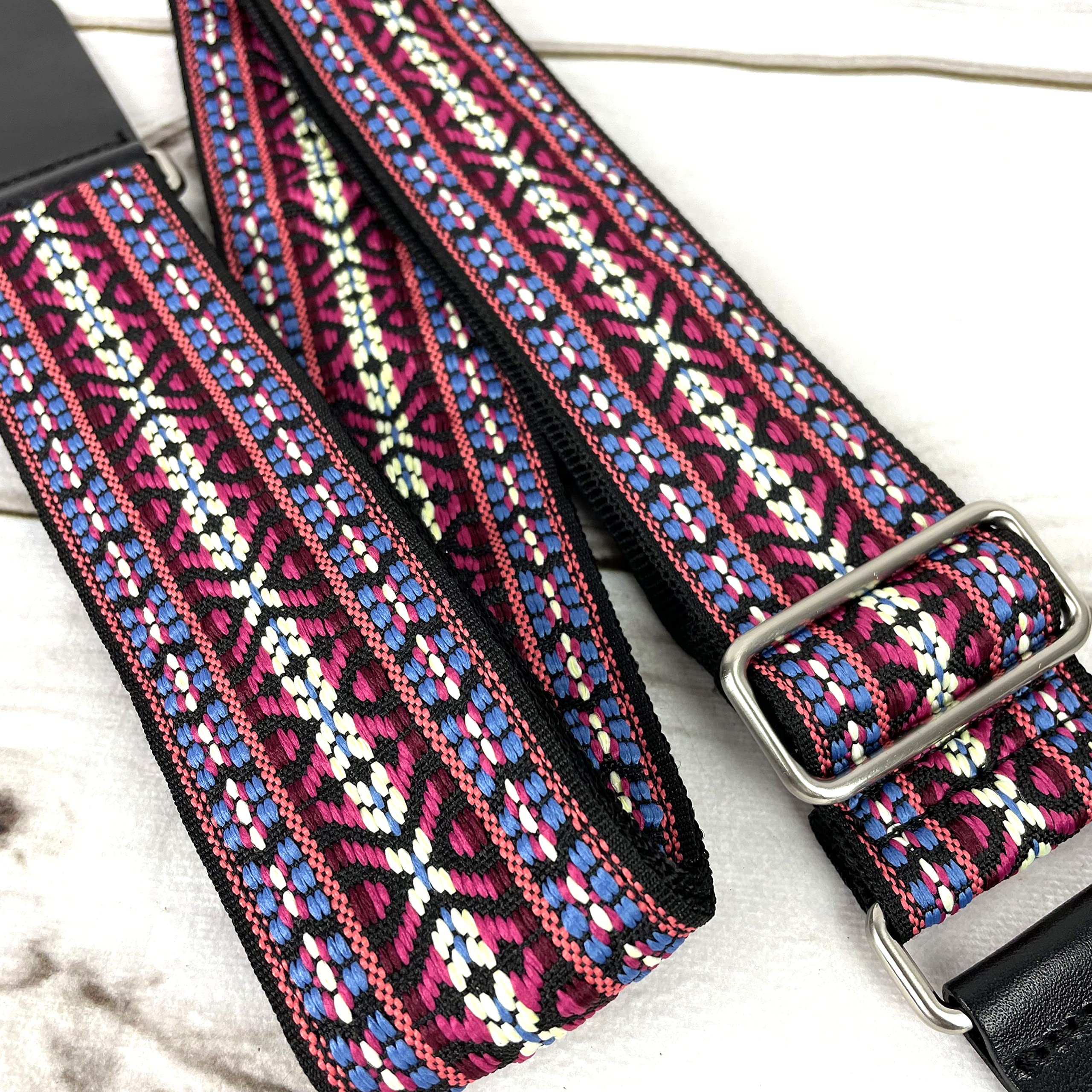 Walker And Williams H-19-M Vintage Series Guitar Strap Red, Blue & Cream Yucatan Style Weave With Thick Leather Ends For Acoustic, Electric, And Bass Guitars - Image 3