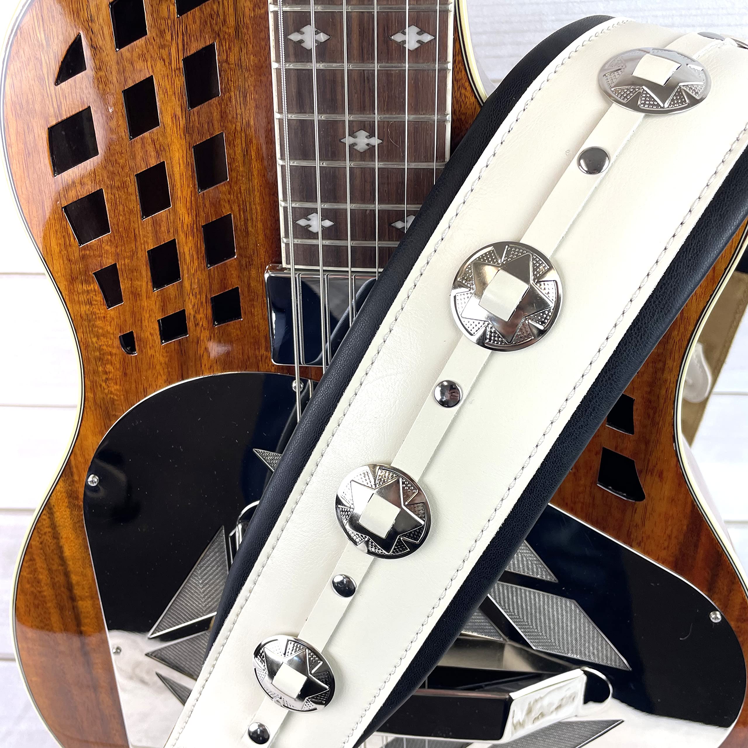 Walker & Williams C-44-WHT Aged White Premium Grain Leather Padded Guitar Strap 3" Wide With Nickel Conchos For Acoustic, Electric, And Bass Guitars - Image 2