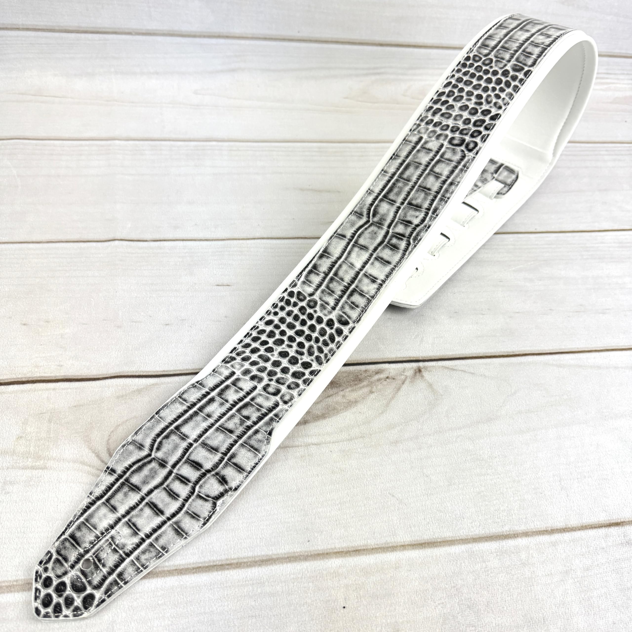 Walker & Williams F-23 Black Water Alligator Strap 3" Wide With Arctic White Padded Glove Leather Back For Acoustic, Electric, And Bass Guitars - Image 7