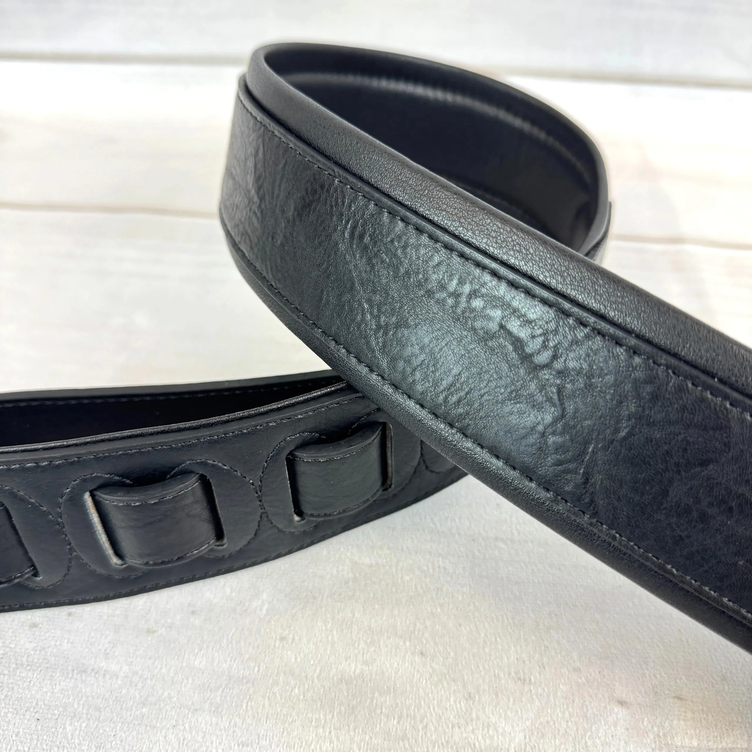 Walker & Williams G-105 Black on Black 2' Wide Guitar Strap with Padded Glove Leather Back For Acoustic, Electric, And Bass Guitars - Image 7