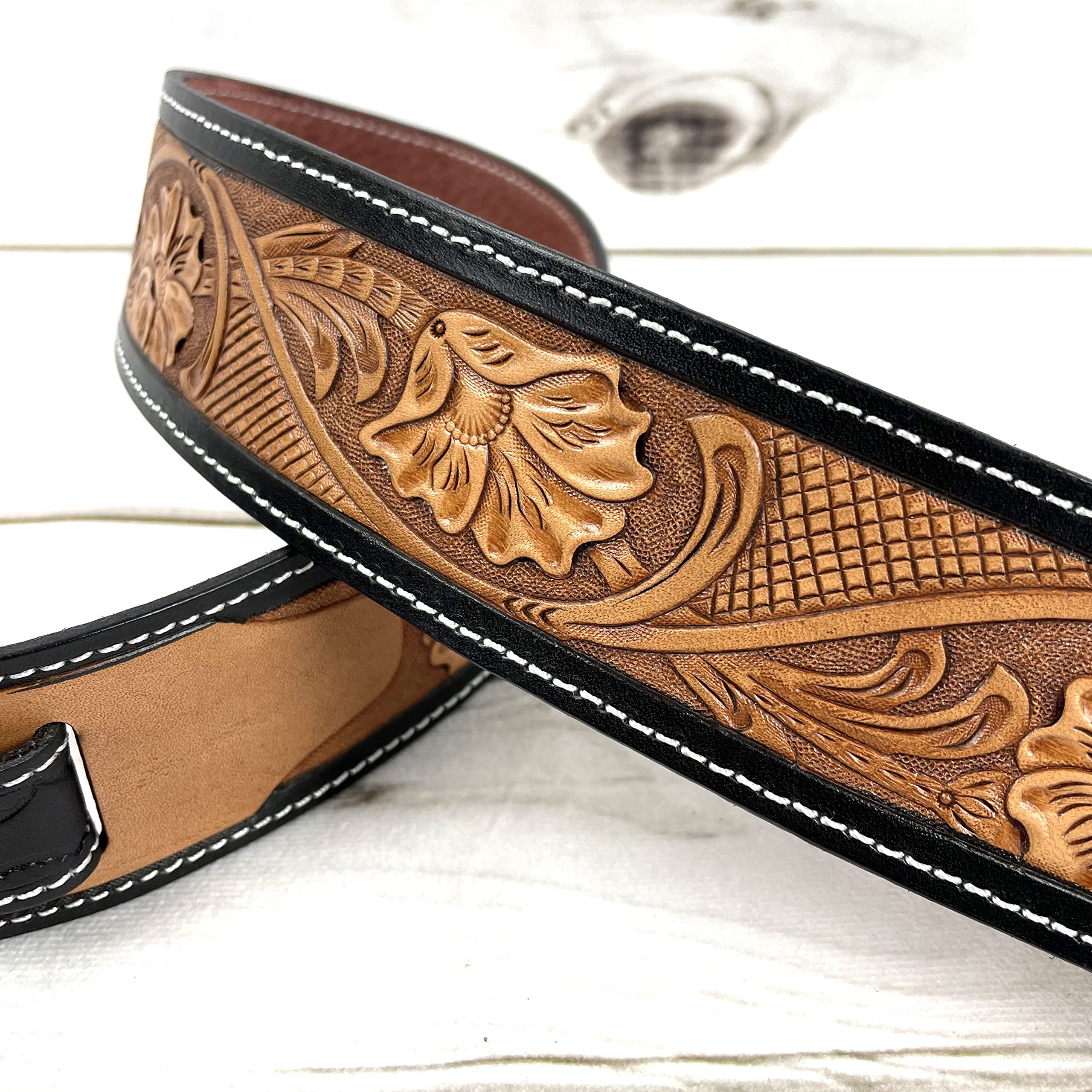 Walker & Williams LC-11 Handmade Super Premium Leather Guitar Strap with Hand Carved Live Oak Pattern And Peccary Backing For Acoustic, Electric, And Bass Guitars - Image 4