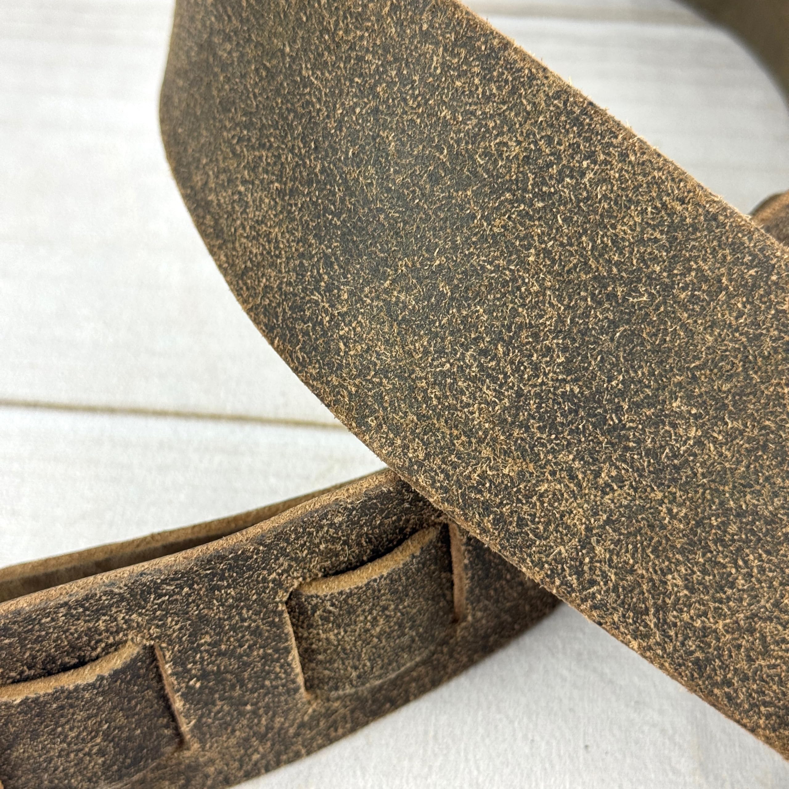 Walker & Williams STR-01 100% Italian Leather Distressed Brown “Bomber Jacket” Finish Guitar Strap - Image 6
