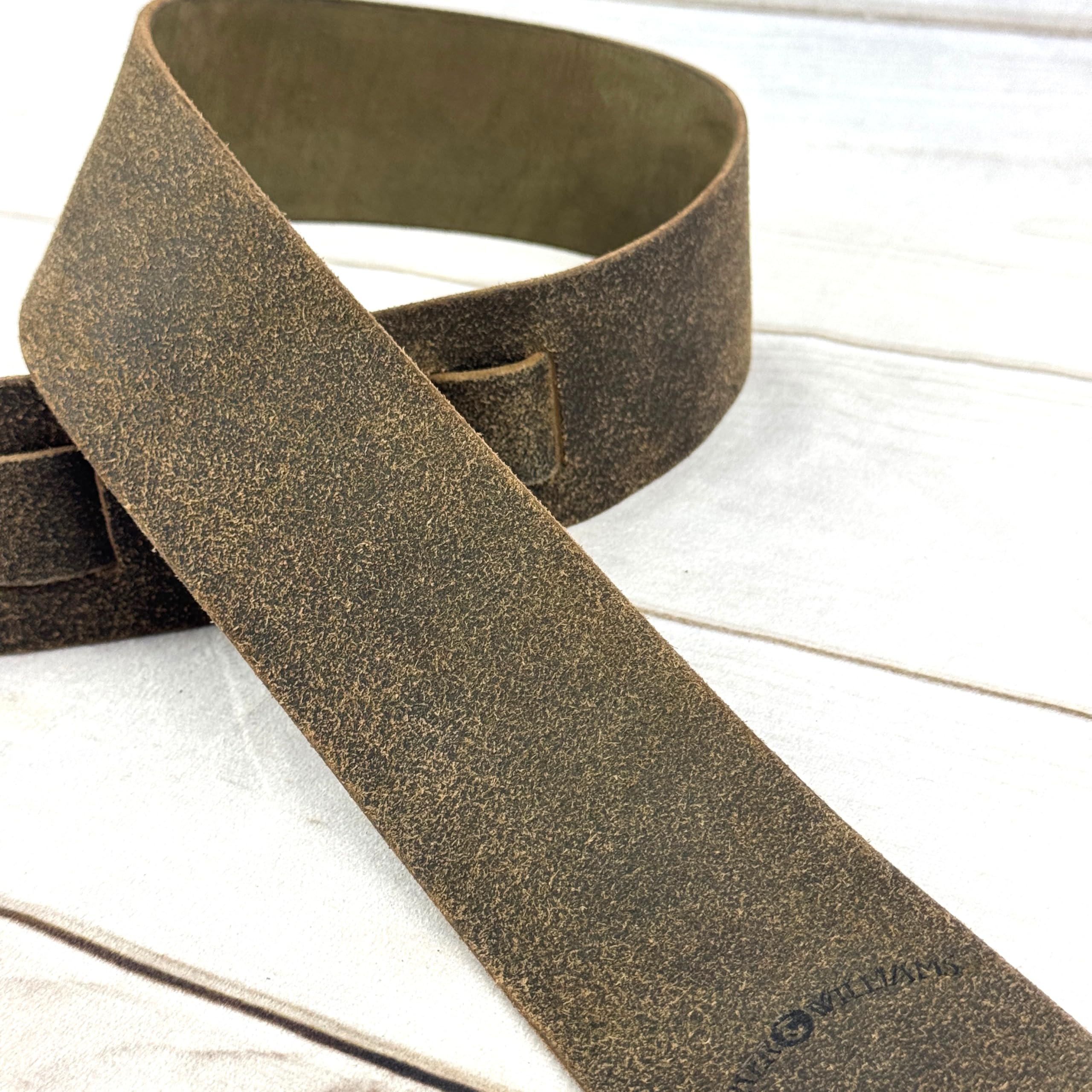 Walker & Williams STR-01 100% Italian Leather Distressed Brown “Bomber Jacket” Finish Guitar Strap - Image 8