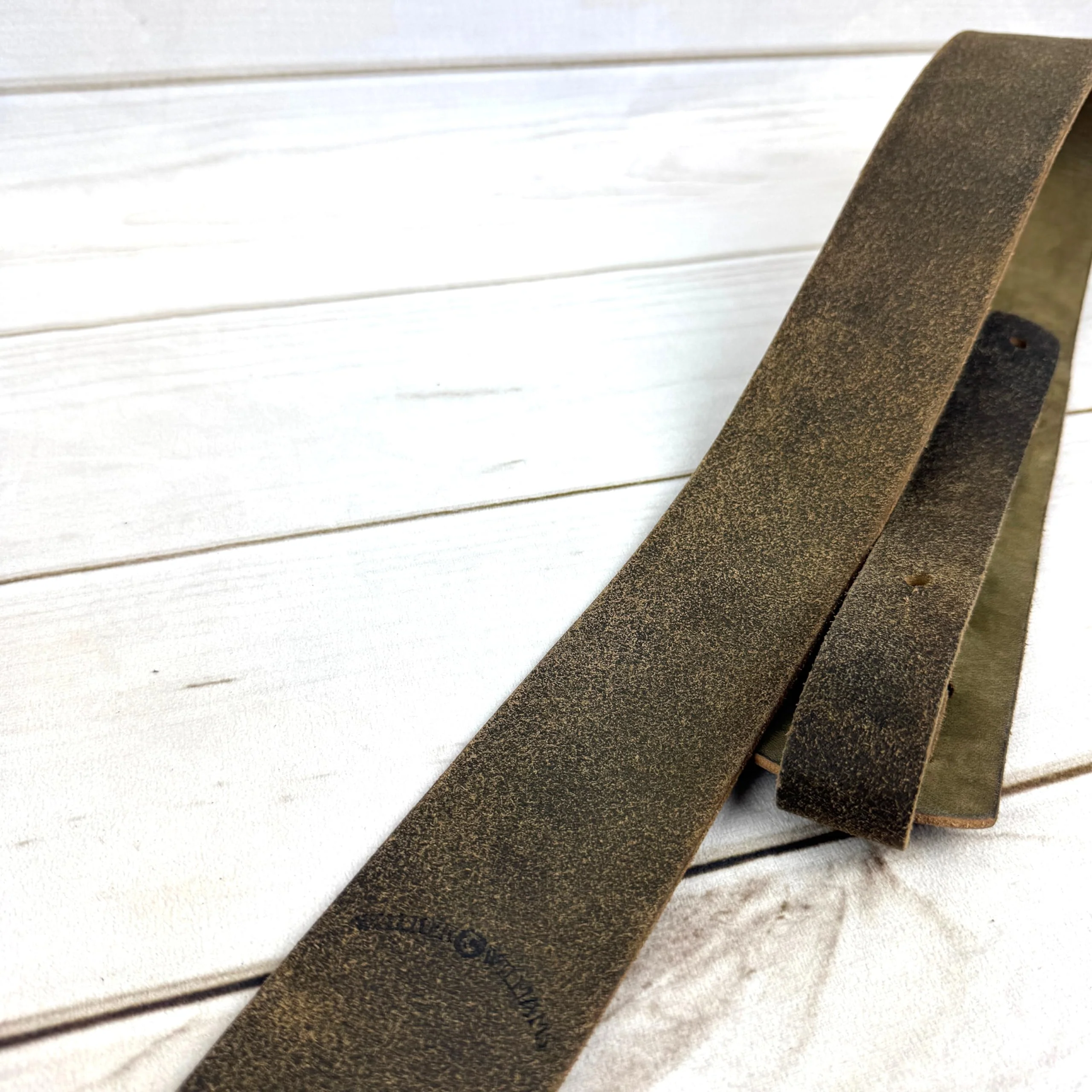 Walker & Williams STR-01 100% Italian Leather Distressed Brown “Bomber Jacket” Finish Guitar Strap - Image 9