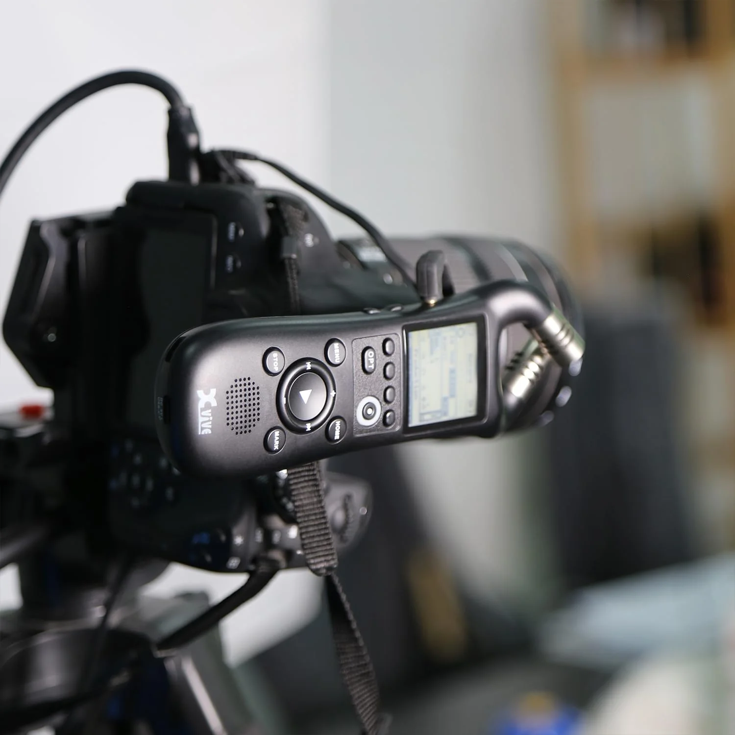 Xvive XV1-R Portable Stereo Audio Recorder with 32-Bit Float, X/Y Microphones, WAV/AAC Format, USB Microphone, Auto Record, for Musicians, Podcasters, Filmmakers - Image 8