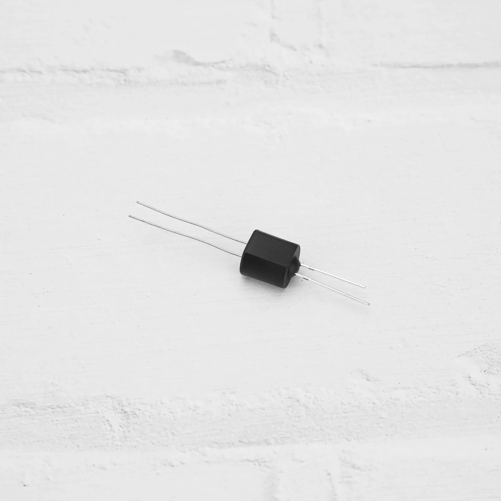 YINETTECH VTL5C3 Optocoupler VTL5C DIP-4 Audio Optocoupler (Vactrols) Linear Opto Isolator Suitable for Many Guitar Pedals and Amplifier Tremolo / Vibrato Circuits Pack of 4 - Image 5