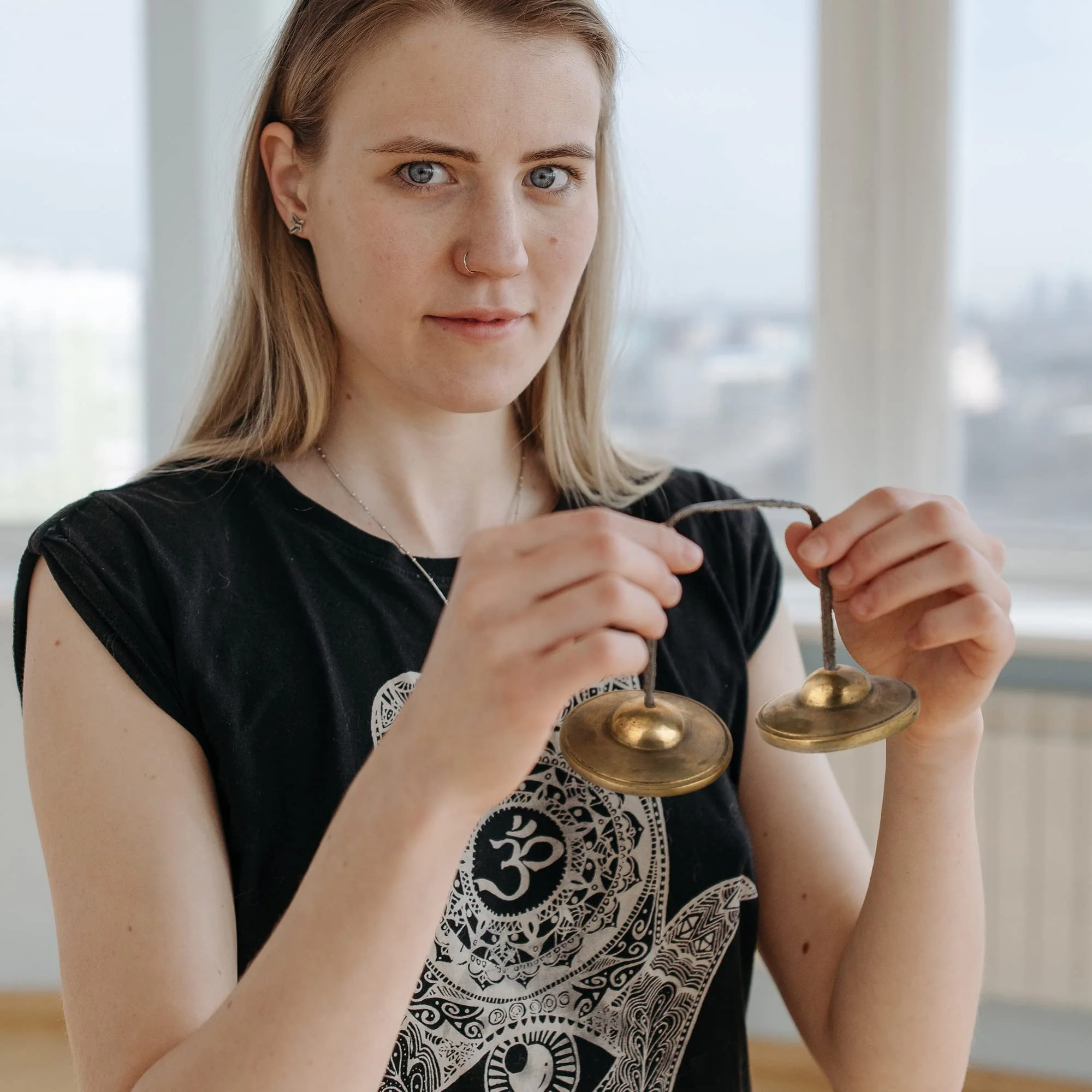 ZenBless Tibetan Tingsha Cymbals, with Storage Box and Fabric Case, Meditation Brass Chime Bells, Low and Mellow Voice for Spiritual Healing Mindfulness, Yoga Buddhist, Relaxation Musical Instruments Small-2.6 in(6.6cm) - Image 9